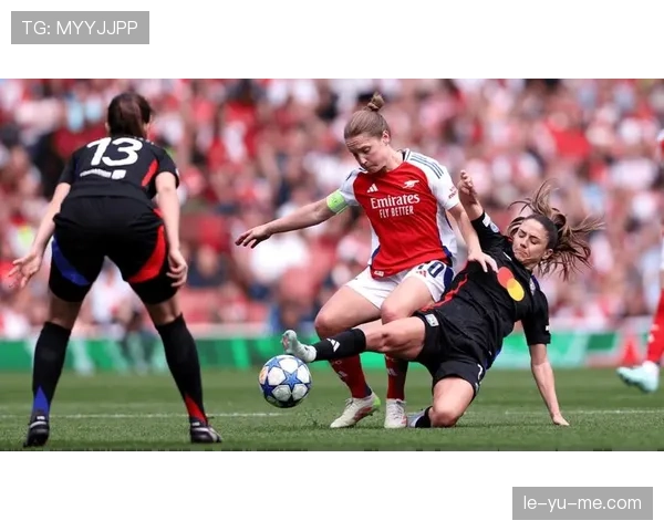 切尔西女足欧冠小组赛首战告捷，表现惊艳